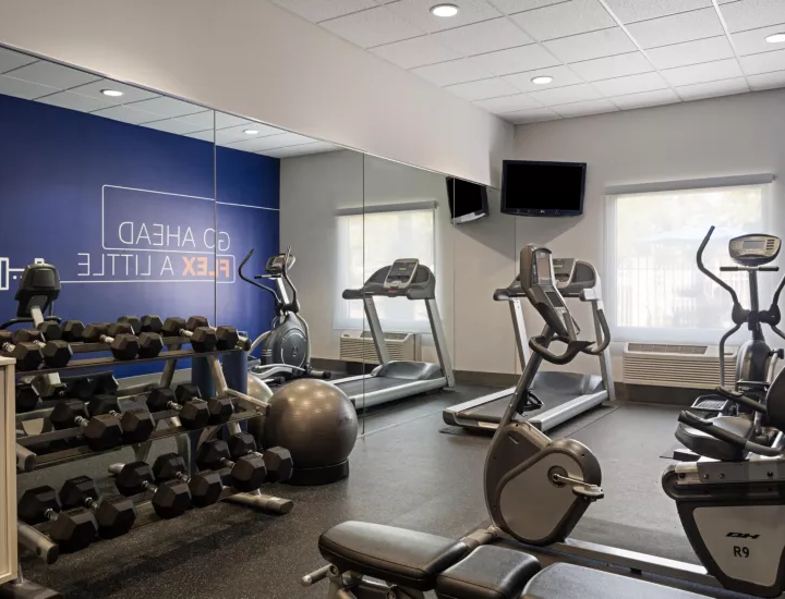 Holiday Inn Express & Suites St. Petersburg