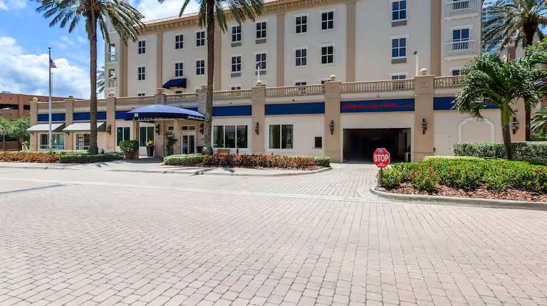 Hampton Inn & Suites Downtown St. Petersburg