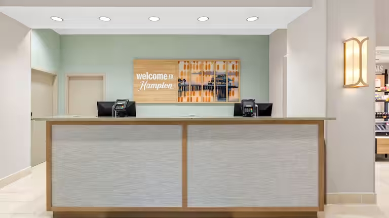 Hampton Inn & Suites Downtown St. Petersburg