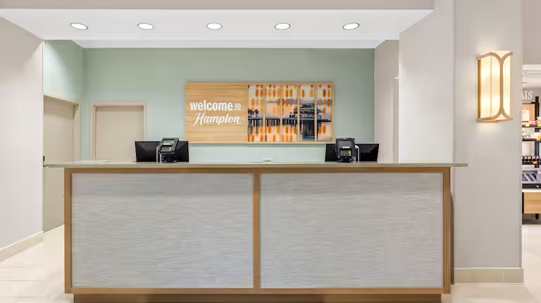 Hampton Inn & Suites Downtown St. Petersburg