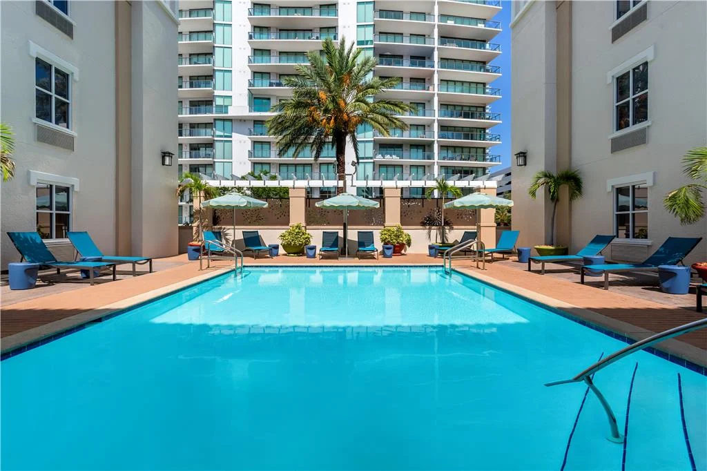 Hampton Inn & Suites Downtown St. Petersburg